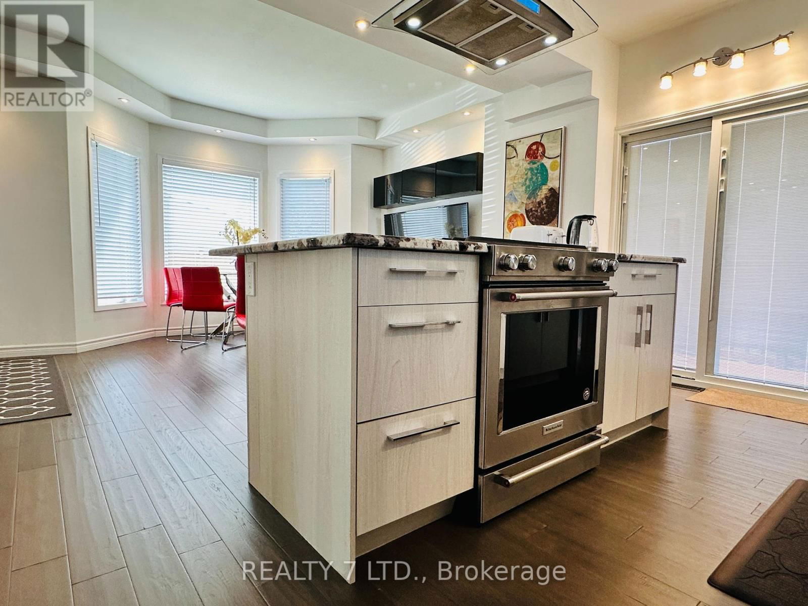 5233 PALMER AVENUE Image 13