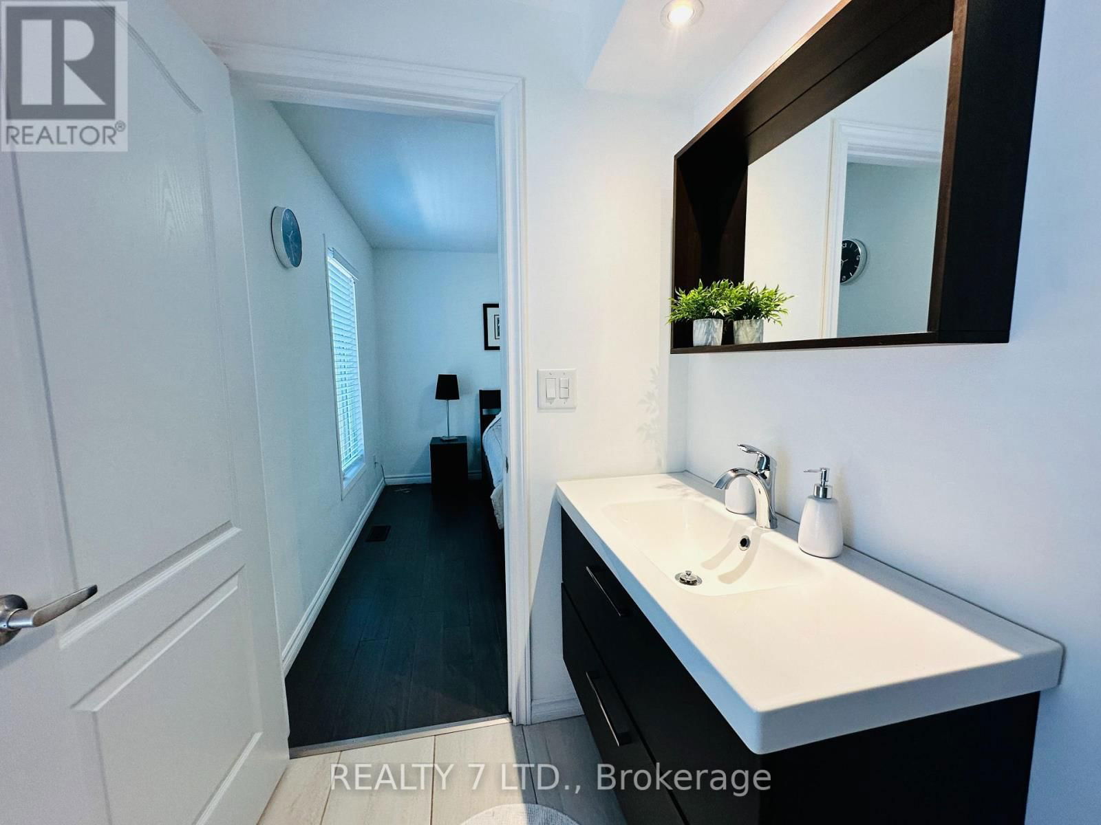 5233 PALMER AVENUE Image 17