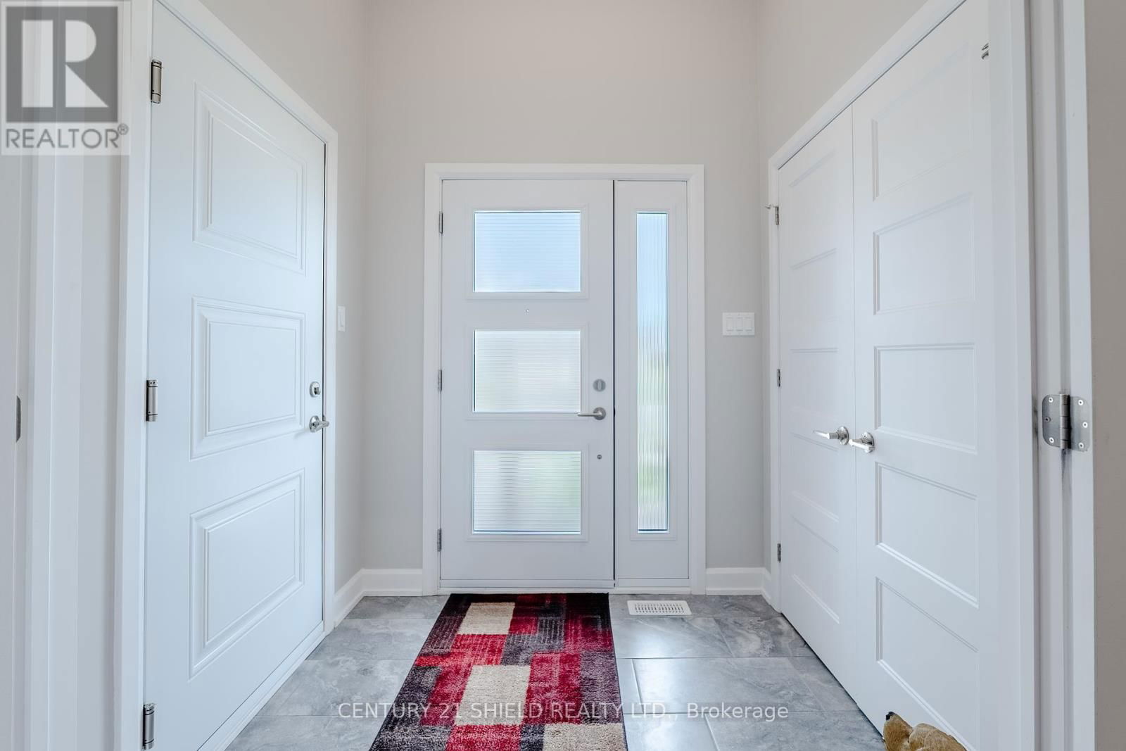 256 GILLIS AVENUE Image 15