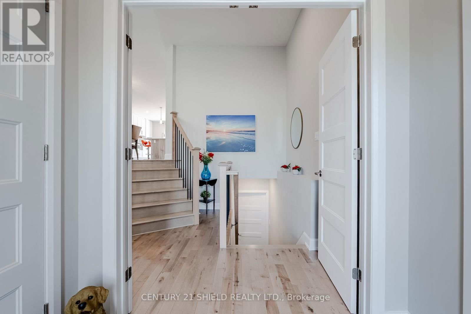 256 GILLIS AVENUE Image 16