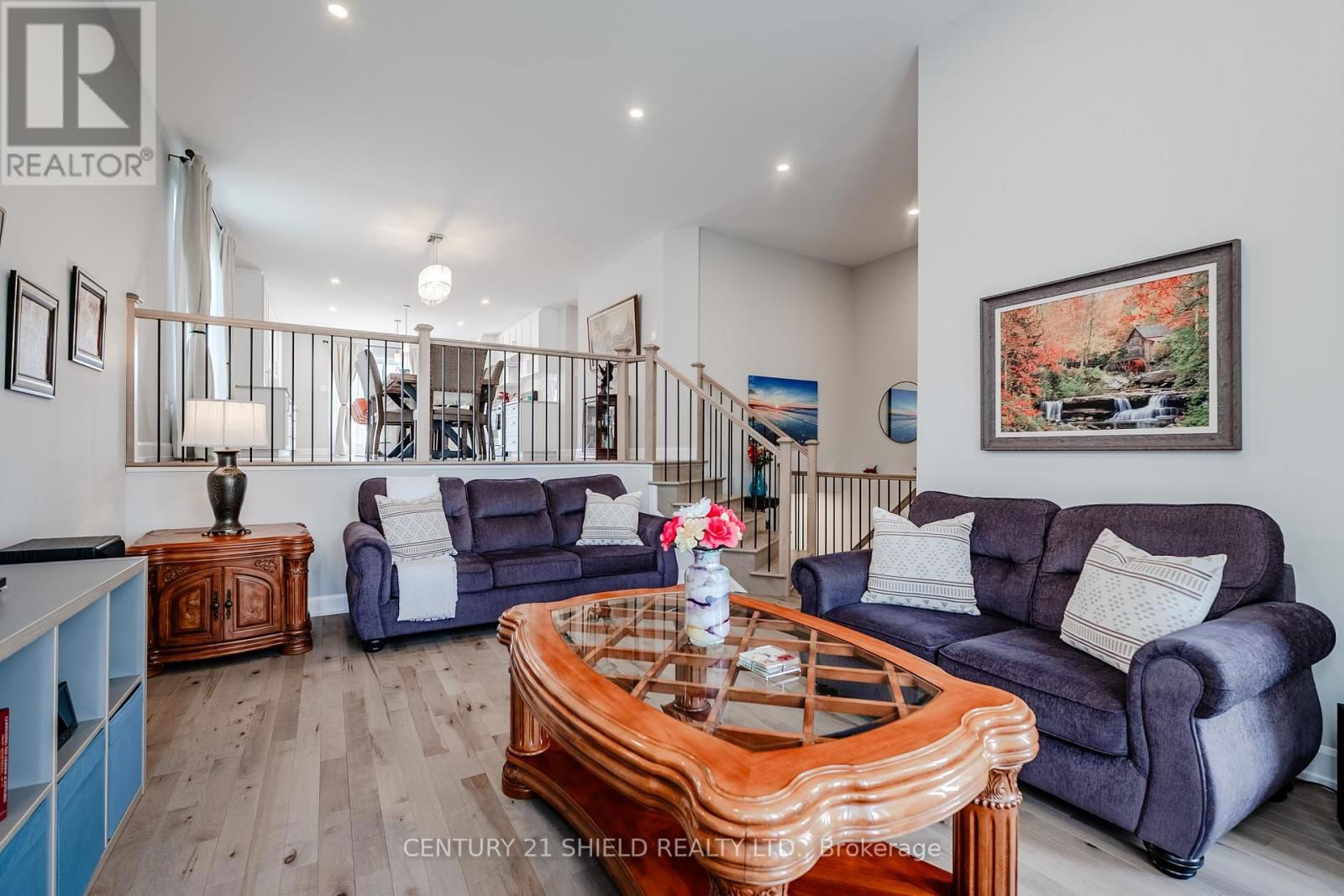 256 GILLIS AVENUE Image 20