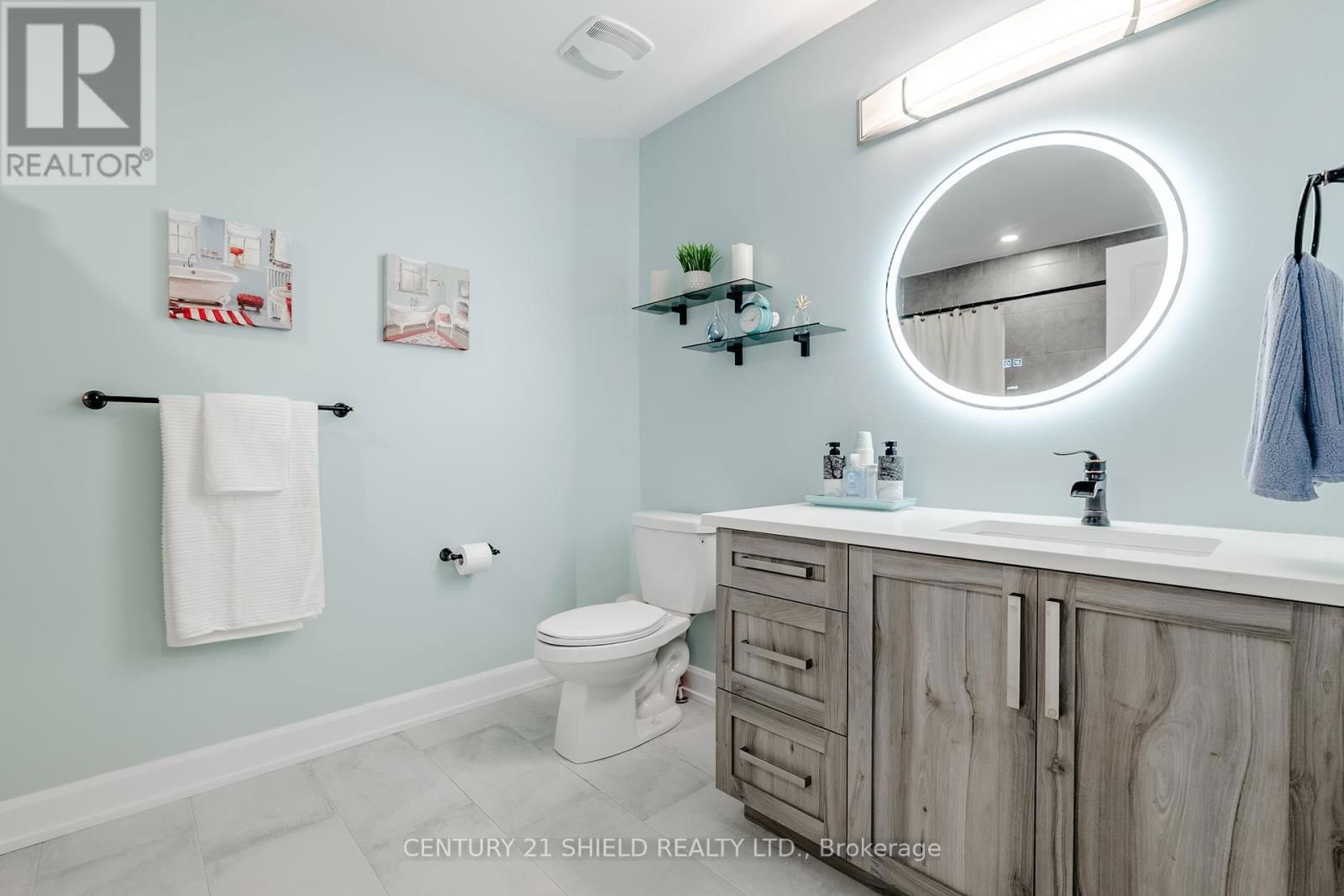 256 GILLIS AVENUE Image 31