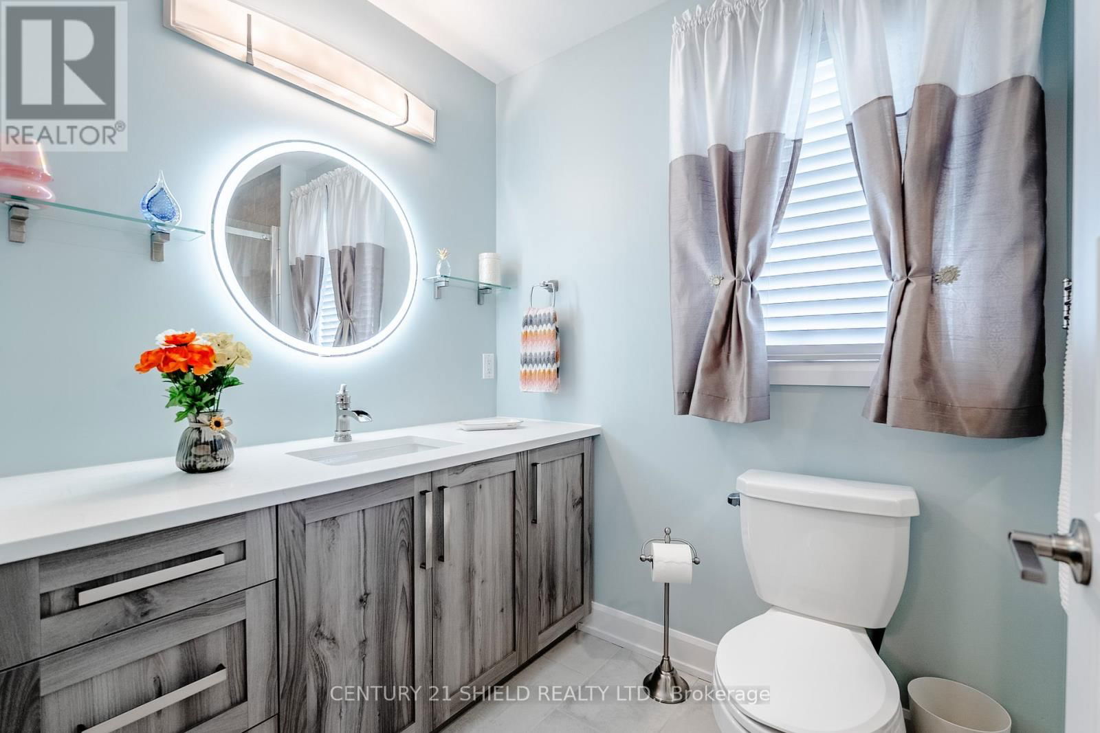 256 GILLIS AVENUE Image 38