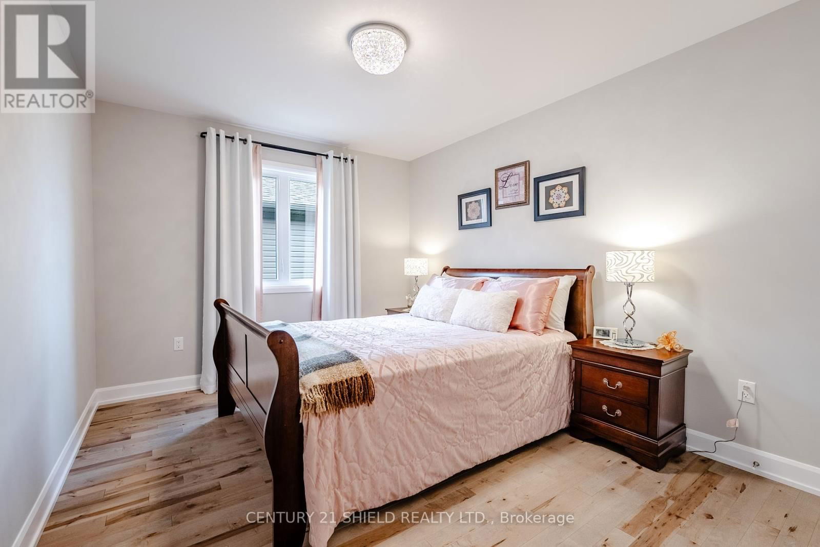 256 GILLIS AVENUE Image 42