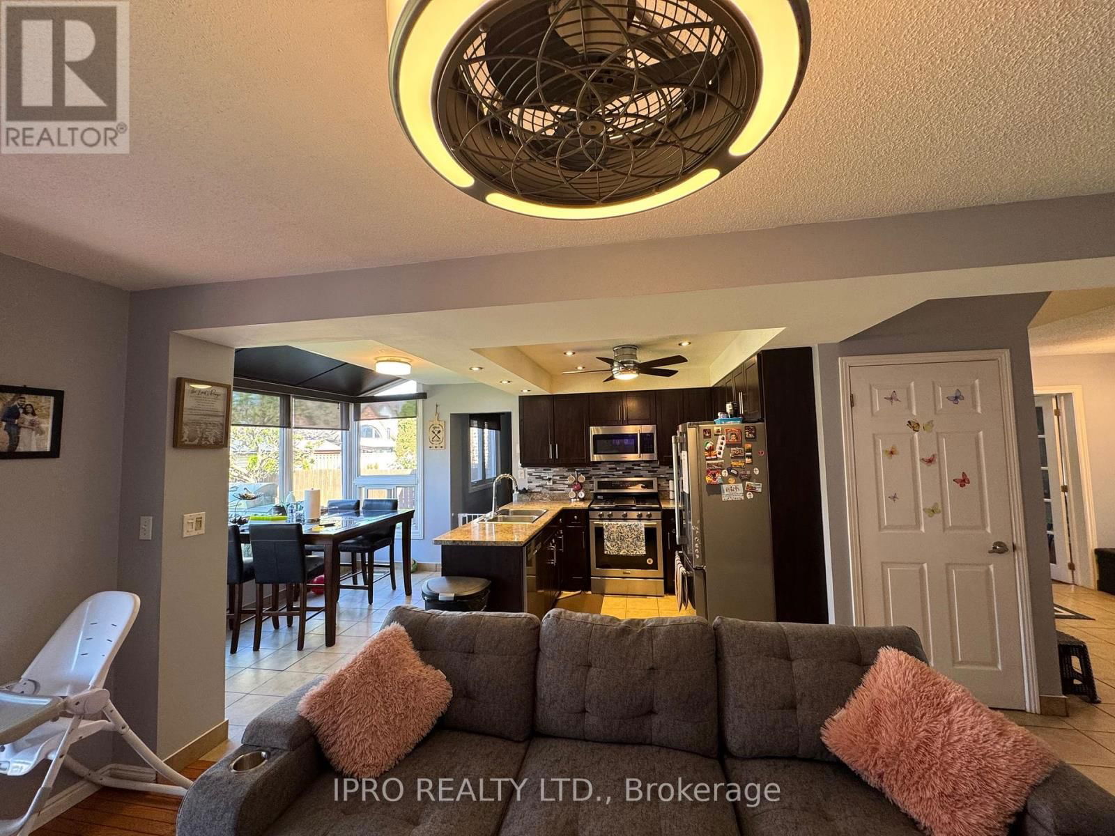 1525 SOUTH PACIFIC AVENUE Image 34
