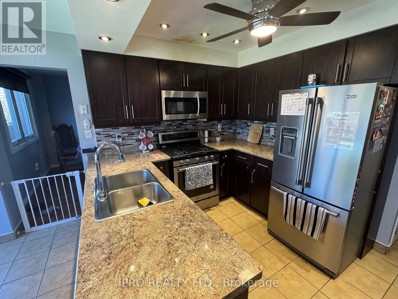 1525 SOUTH PACIFIC AVENUE Image 35