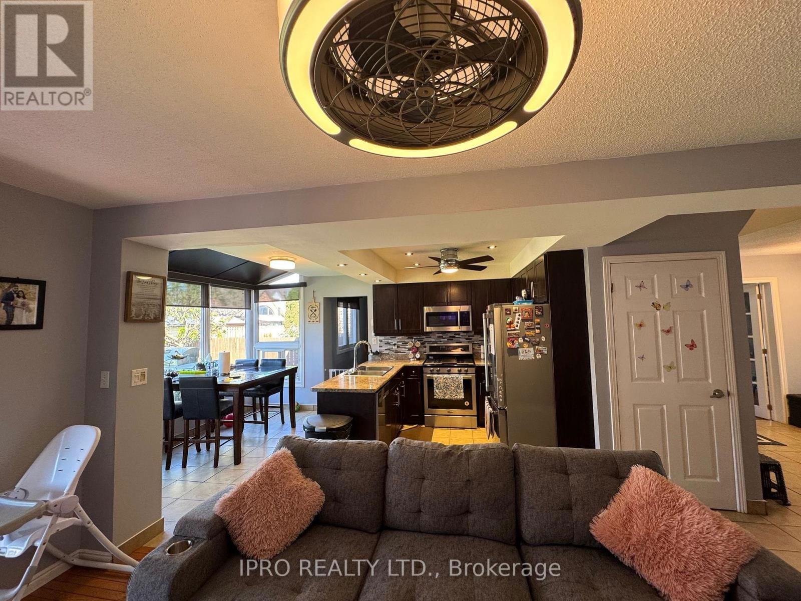 1525 SOUTH PACIFIC AVENUE Image 39