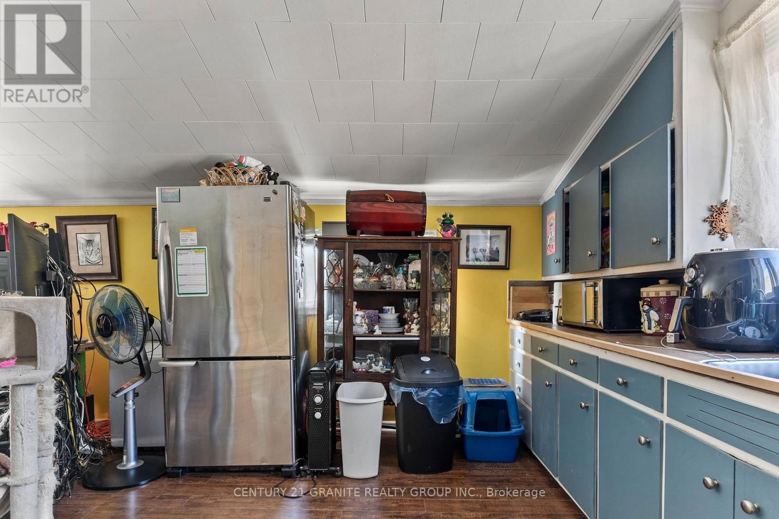 183 HASTINGS STREET NORTH Image 16