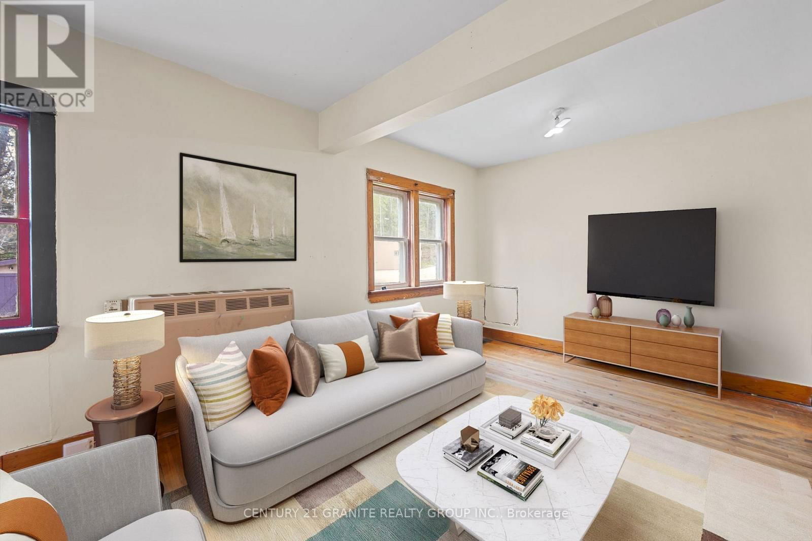 183 HASTINGS STREET NORTH Image 32