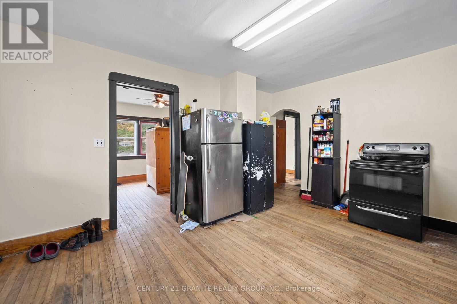 183 HASTINGS STREET NORTH Image 42