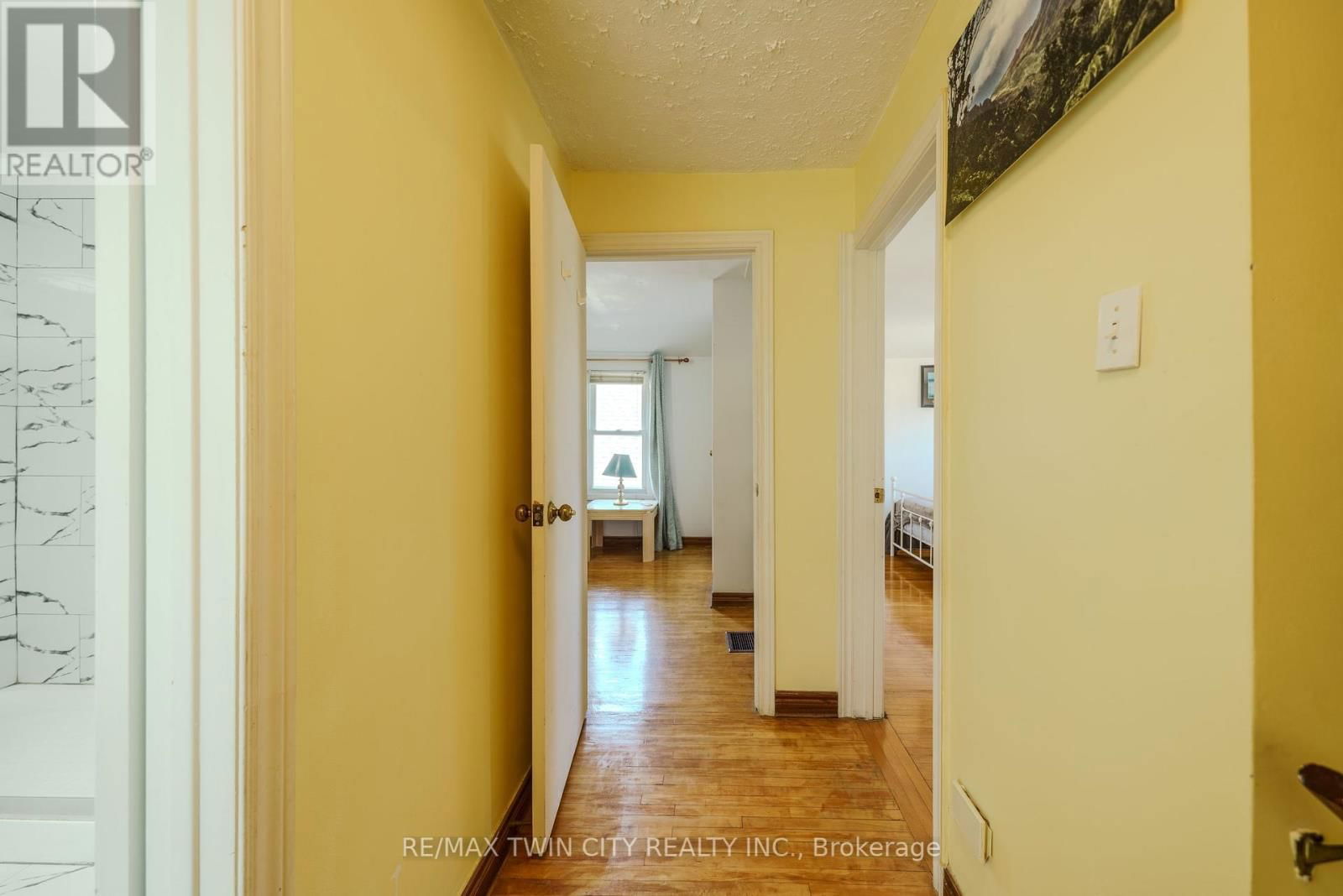 5684 SPRING STREET Image 10