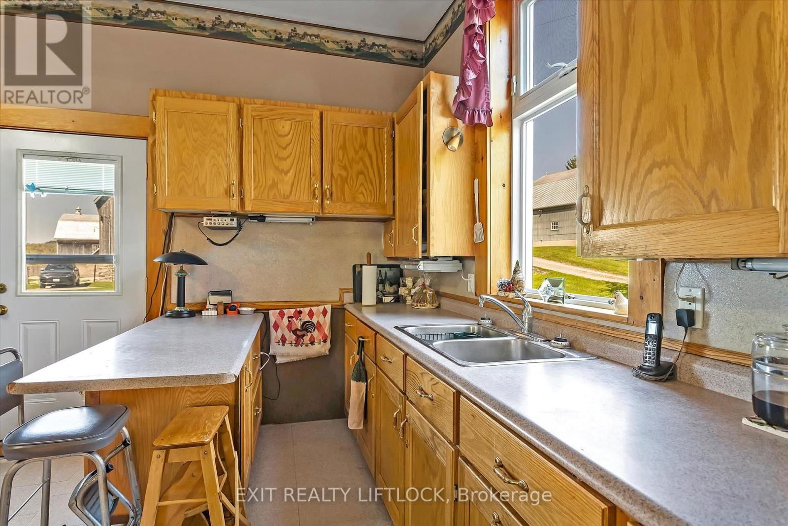 404 MORTON LINE Image 11