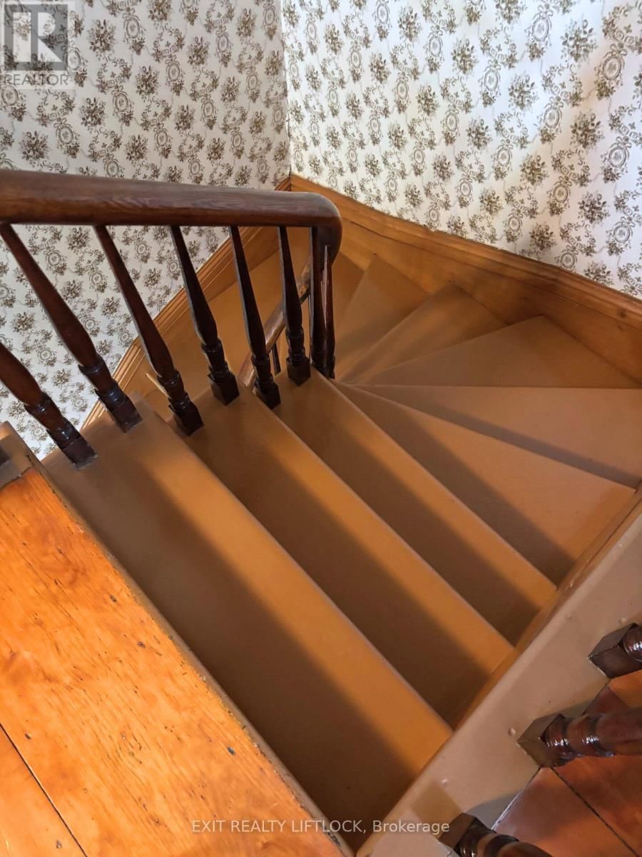 404 MORTON LINE Image 14