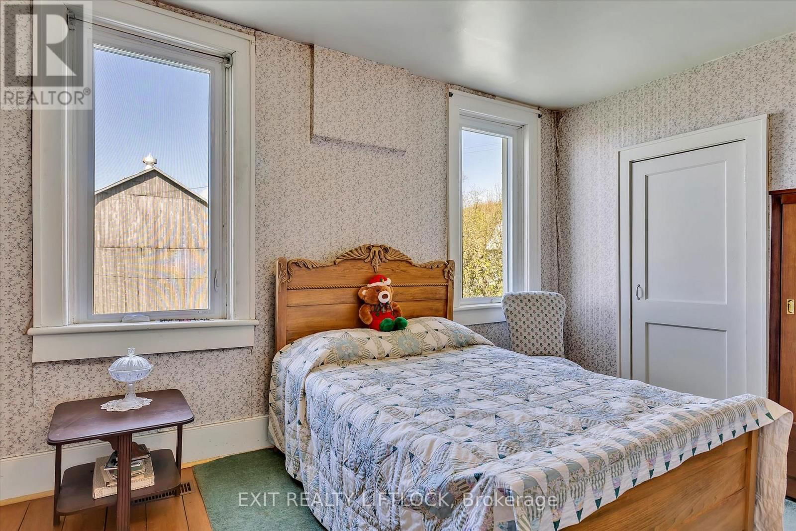 404 MORTON LINE Image 16