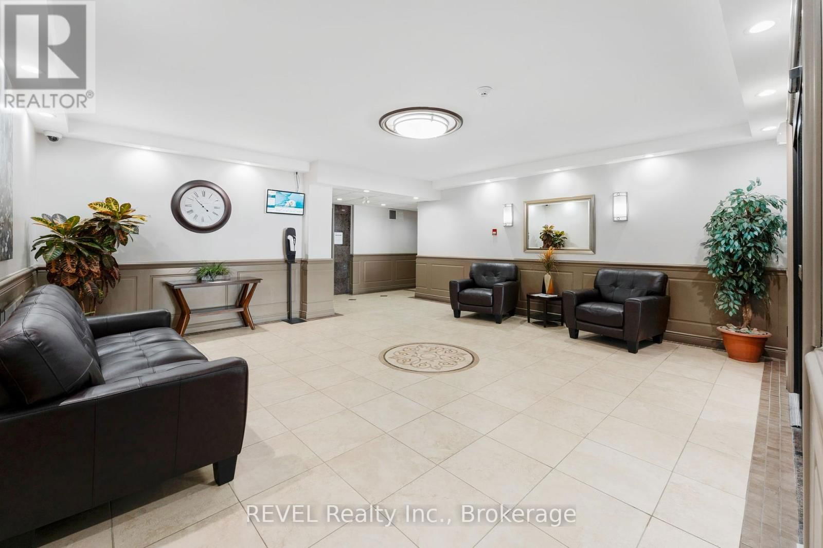 502 - 6390 HUGGINS STREET Image 27