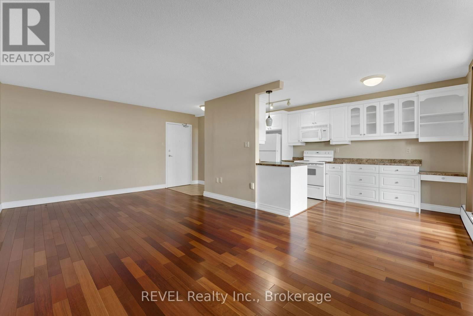 502 - 6390 HUGGINS STREET Image 9