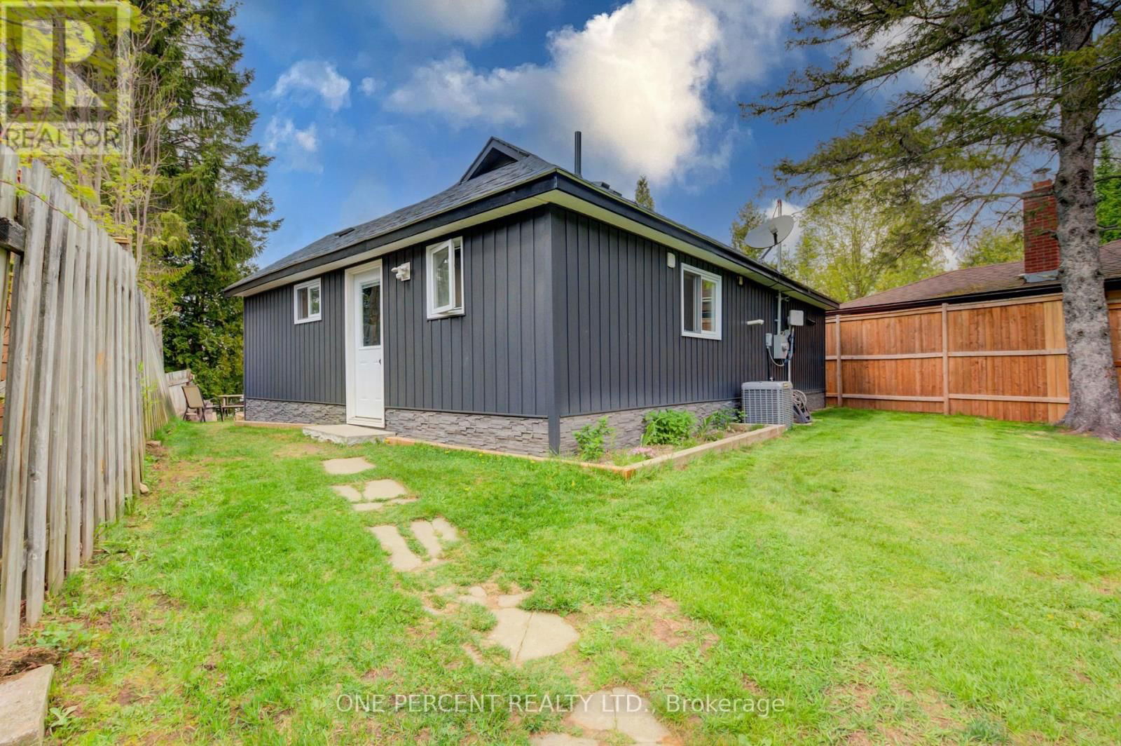 1105 LAKESHORE ROAD Image 10