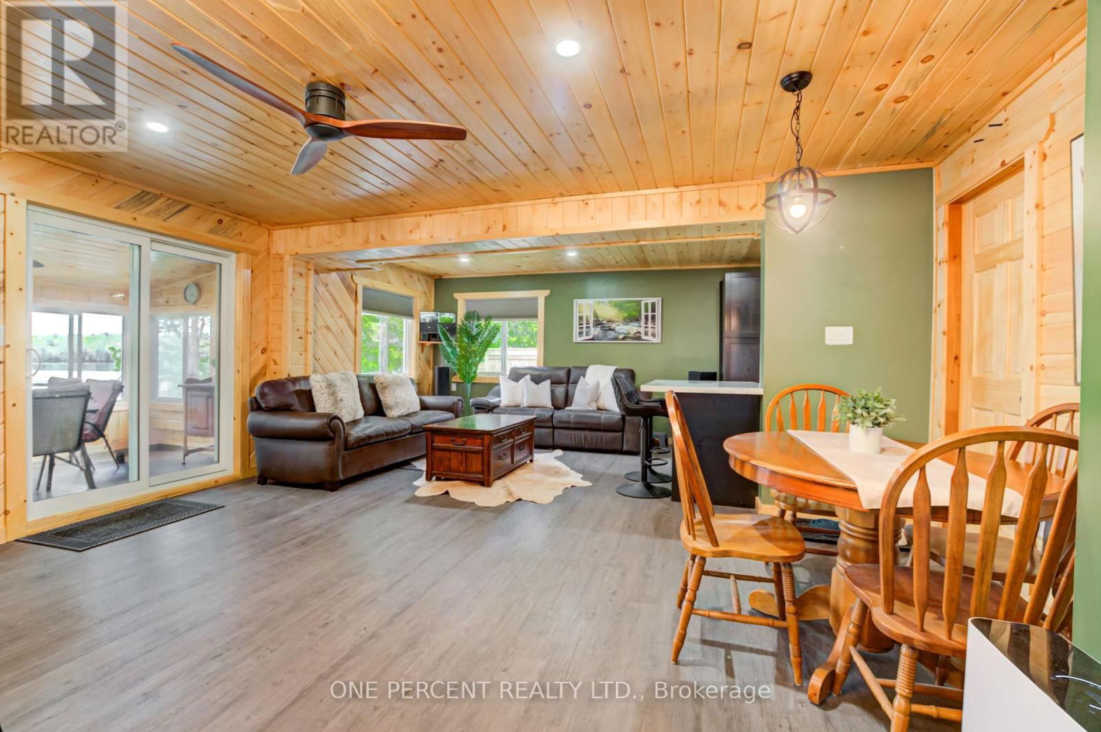 1105 LAKESHORE ROAD Image 12
