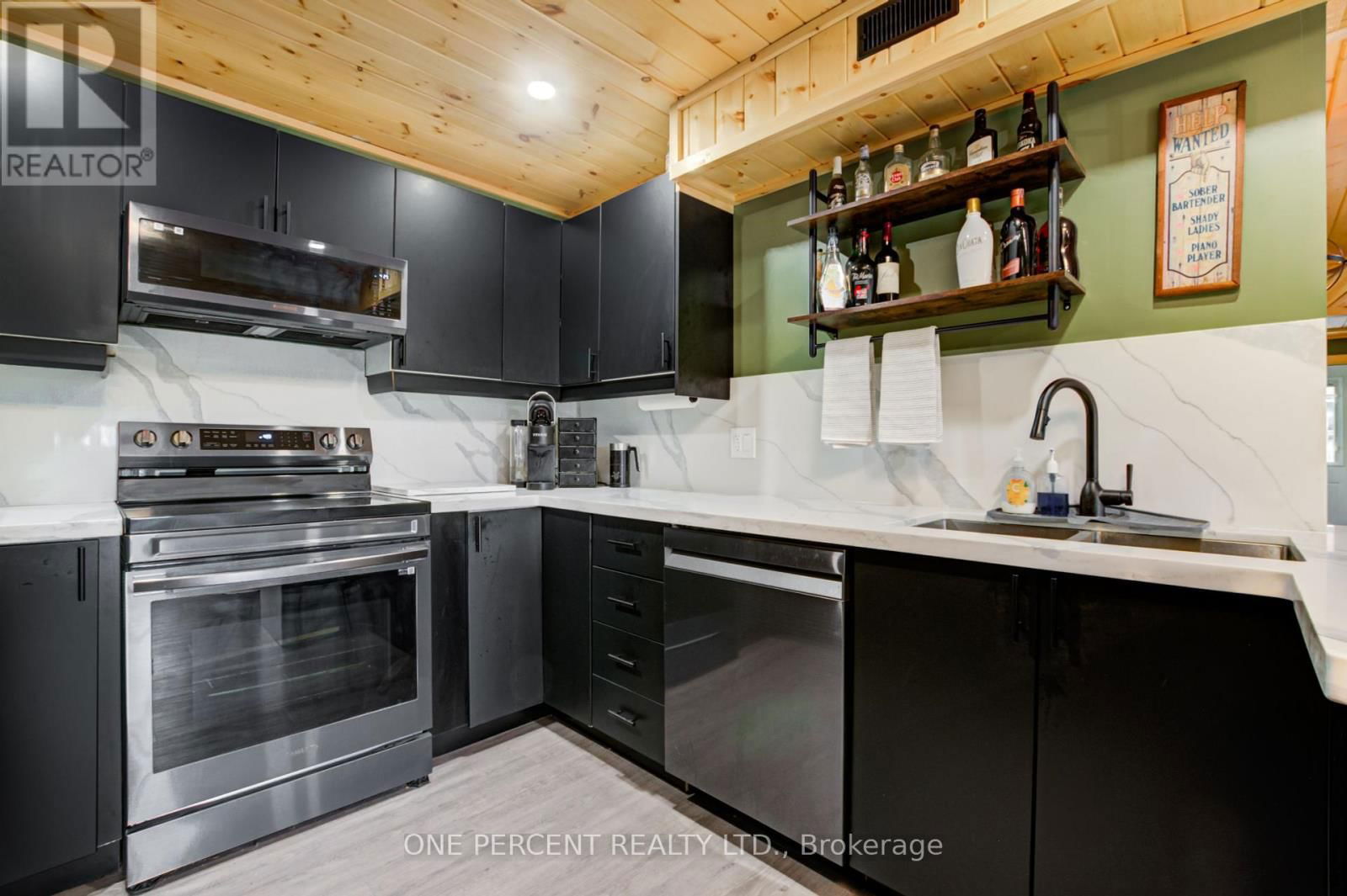 1105 LAKESHORE ROAD Image 20