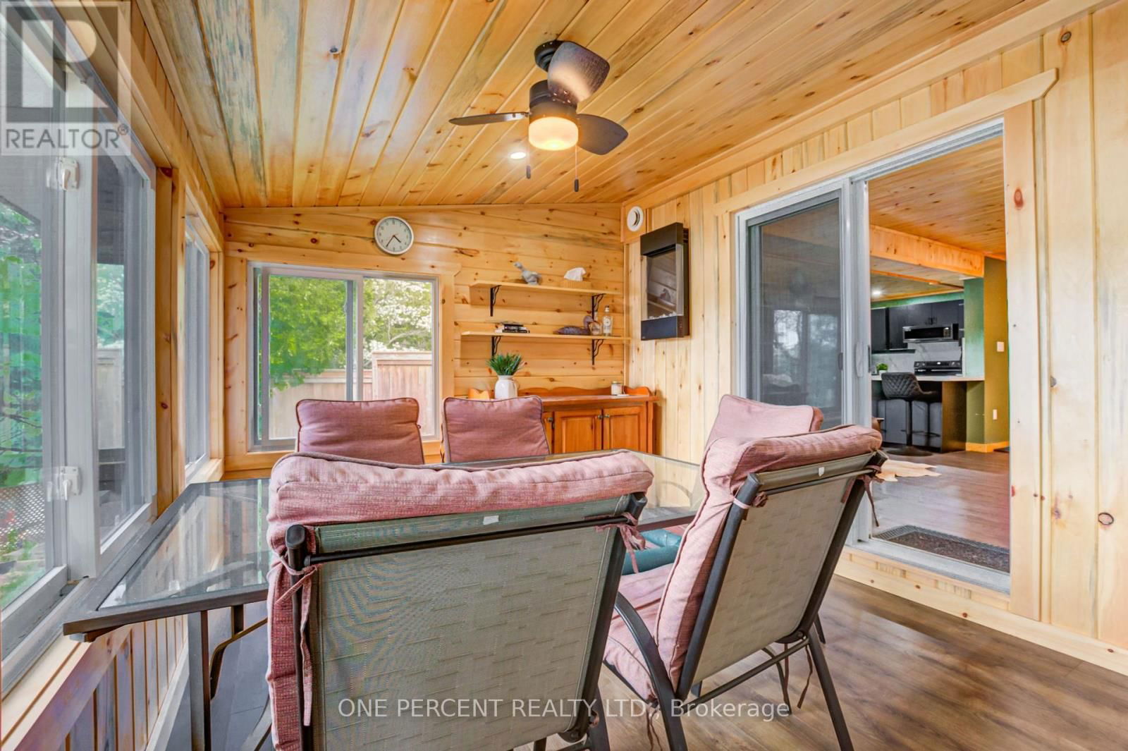 1105 LAKESHORE ROAD Image 24