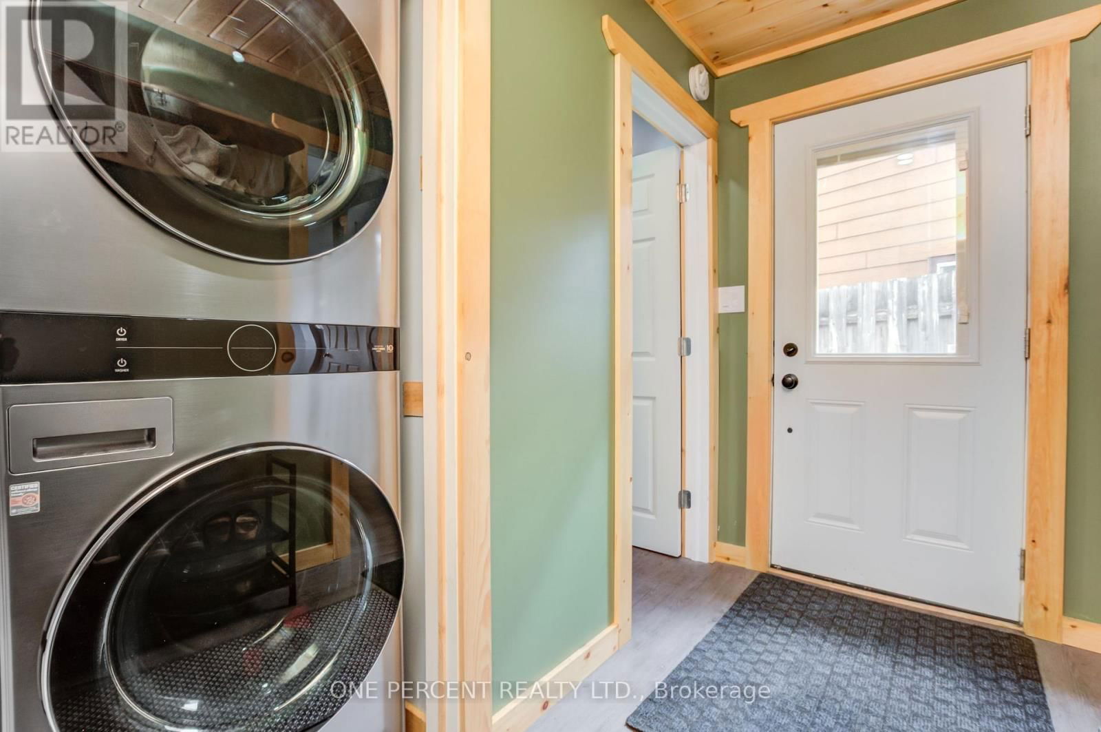 1105 LAKESHORE ROAD Image 31