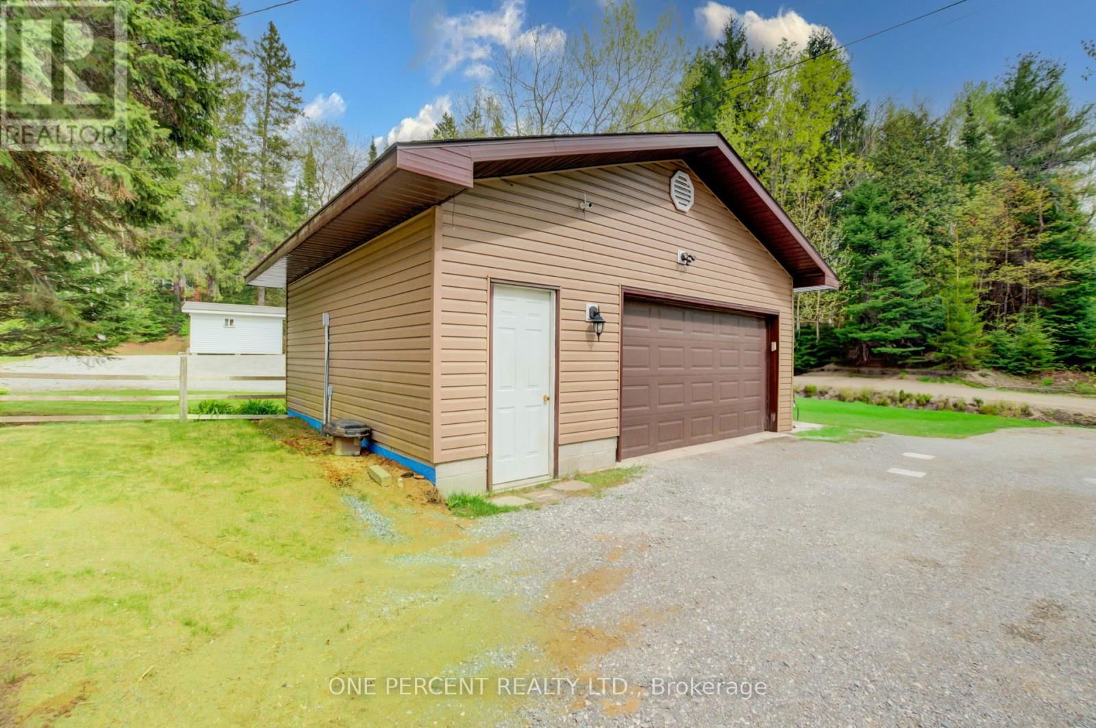 1105 LAKESHORE ROAD Image 33