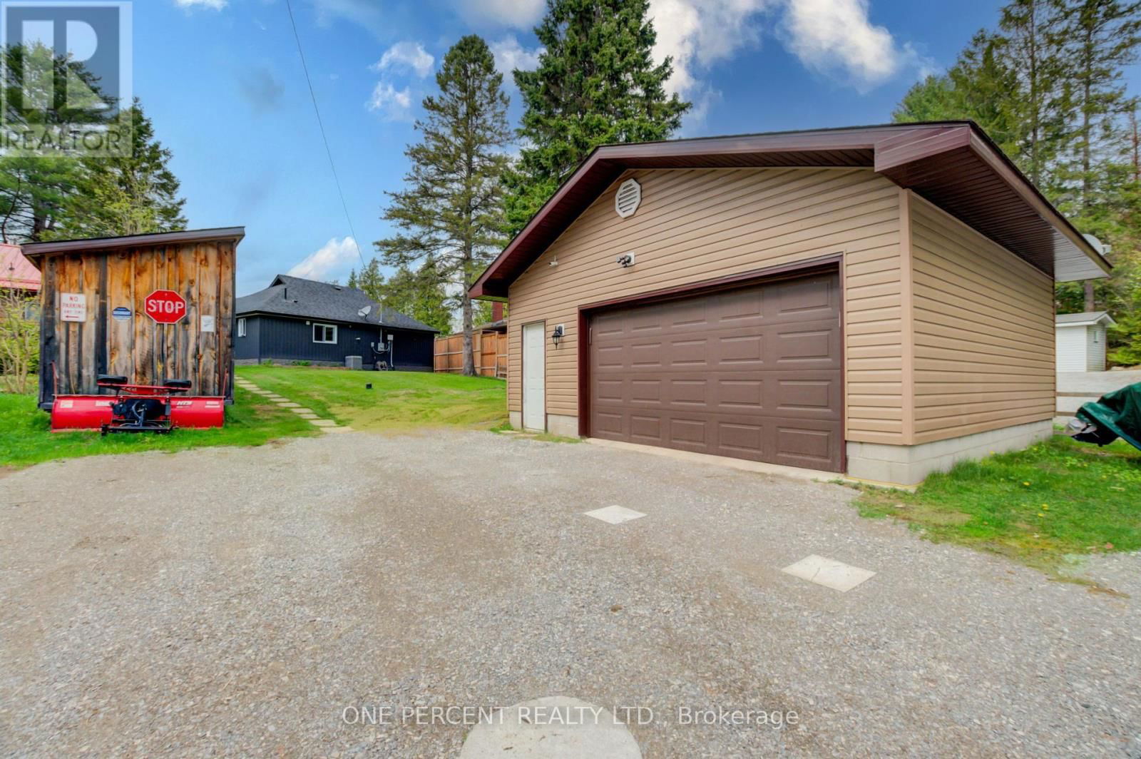 1105 LAKESHORE ROAD Image 34