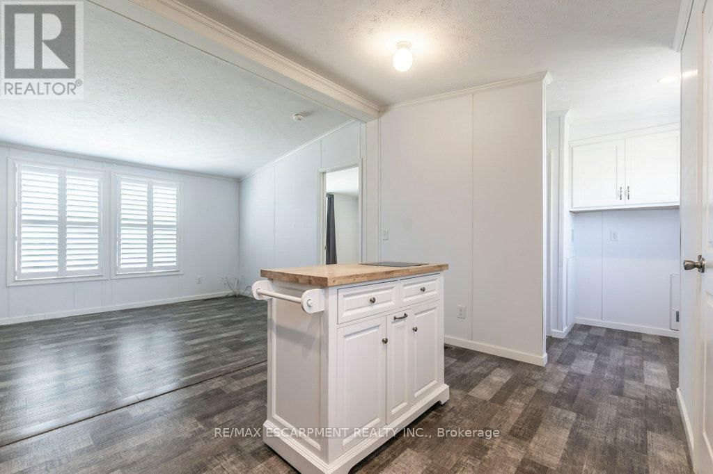 9 HICKORY HOLLOW Image 11