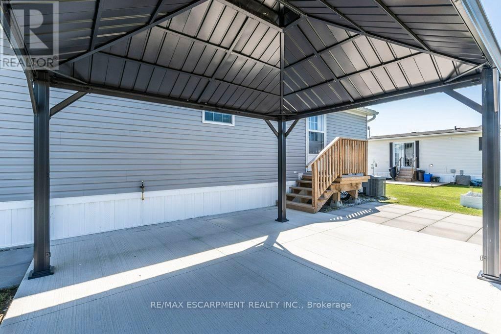 9 HICKORY HOLLOW Image 28