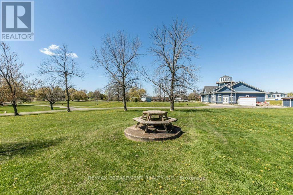 9 HICKORY HOLLOW Image 39