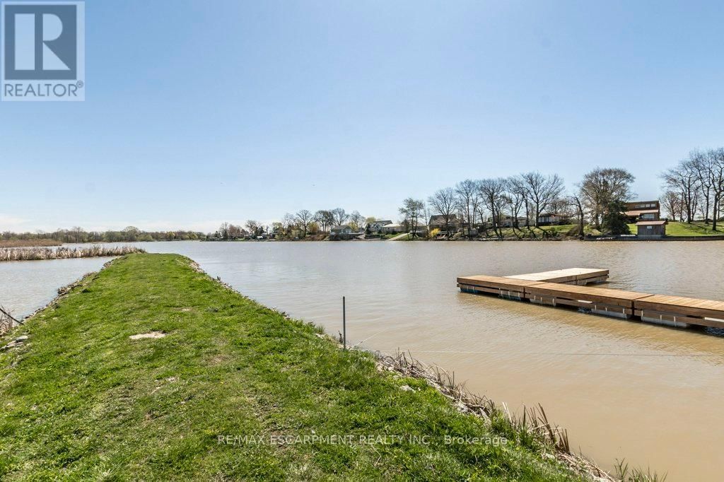9 HICKORY HOLLOW Image 45