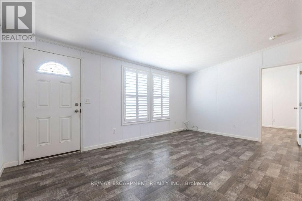 9 HICKORY HOLLOW Image 6