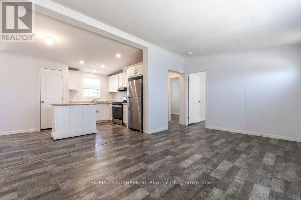 9 HICKORY HOLLOW Image 8