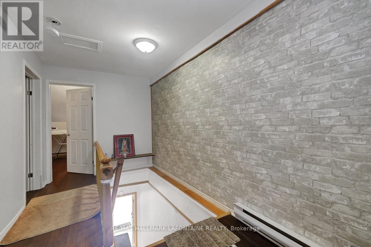 100 GORE STREET EAST Image 38