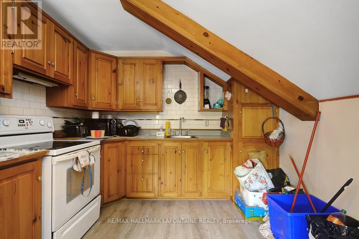 100 GORE STREET EAST Image 41