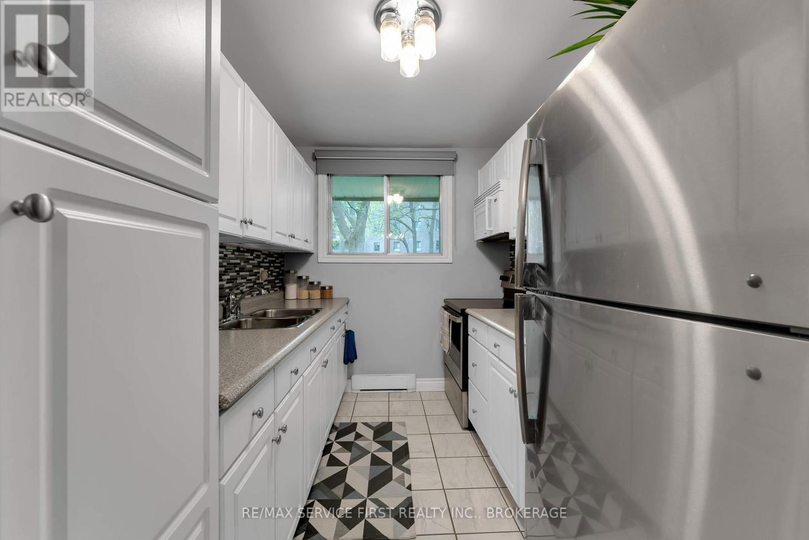 103 - 1010 PEMBRIDGE CRESCENT Image 15