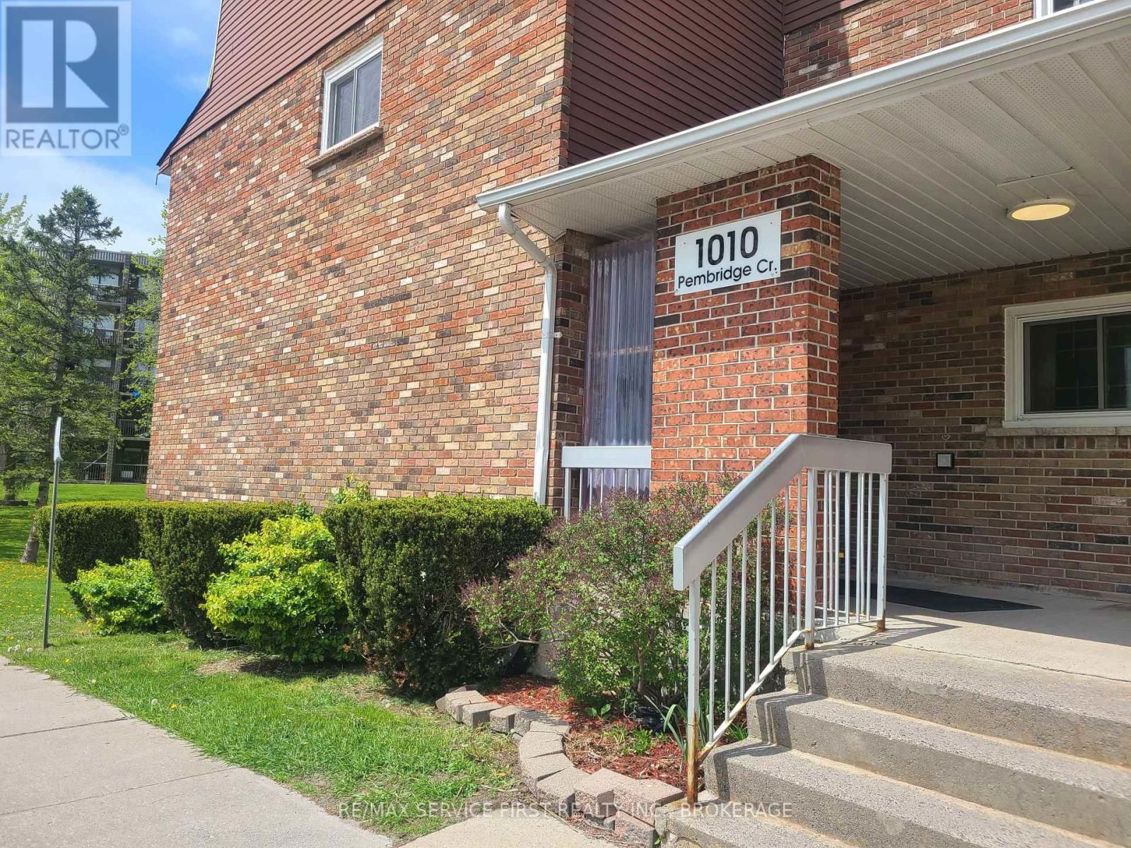 103 - 1010 PEMBRIDGE CRESCENT Image 2