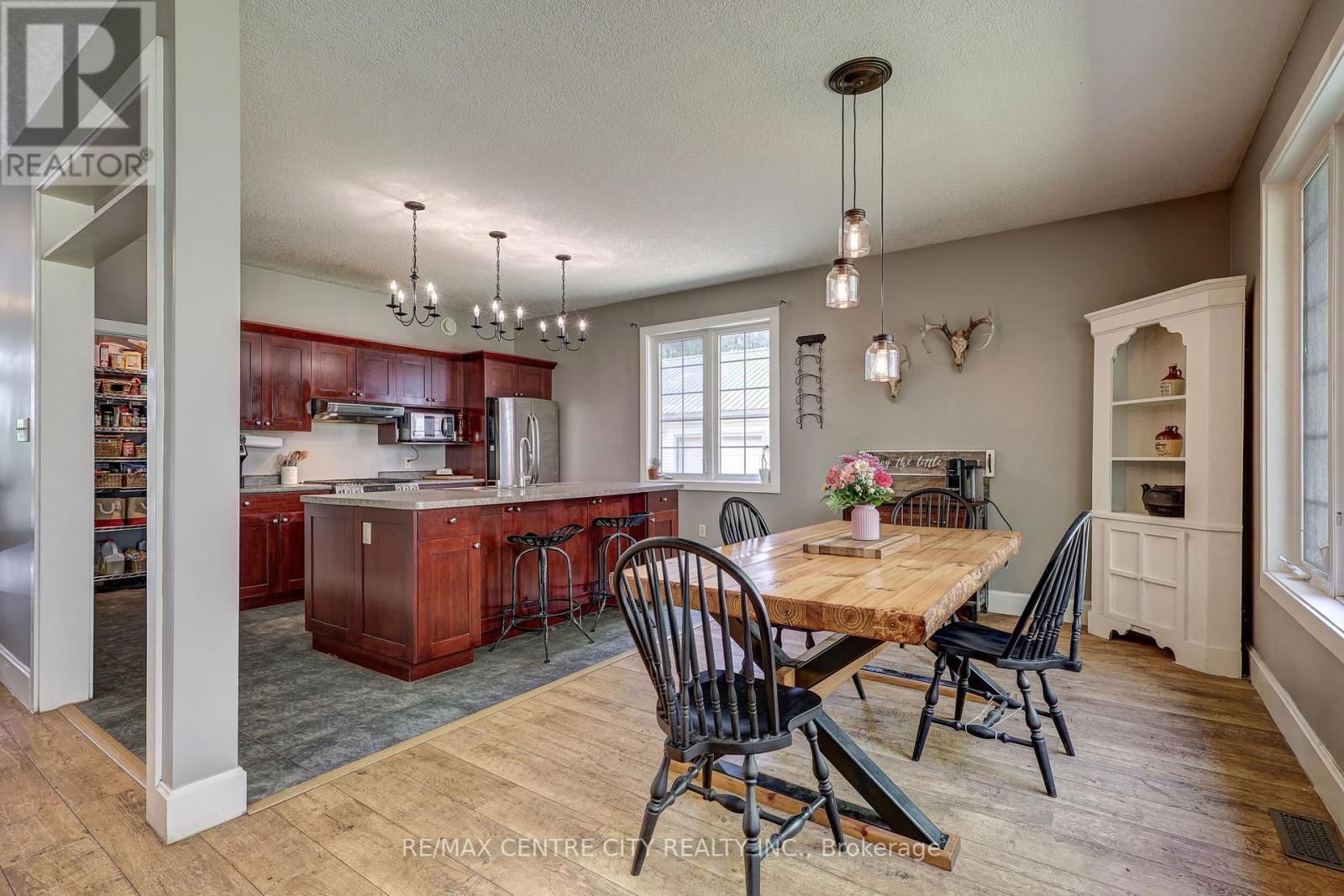 35035 LAKE LINE Image 9