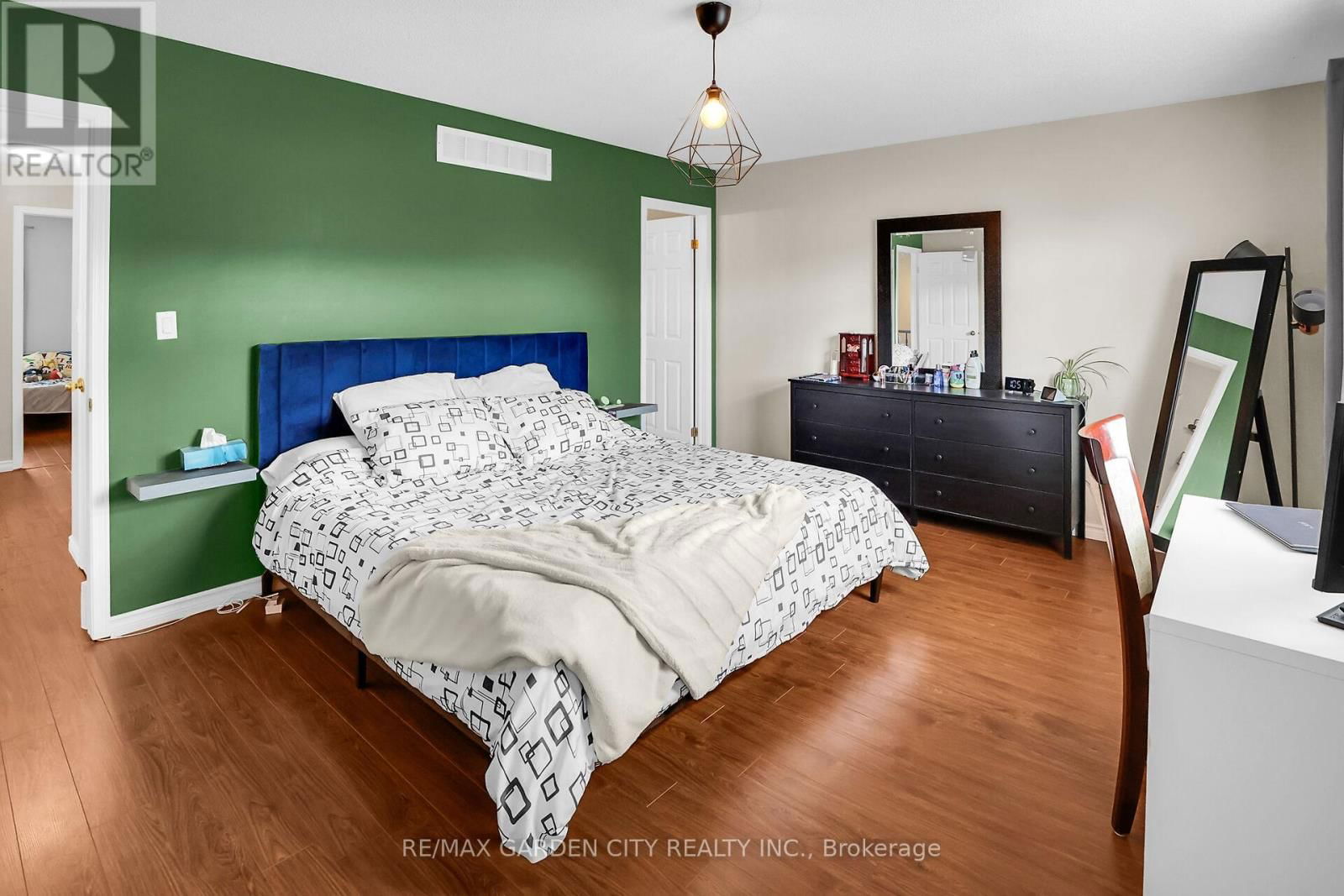 48 MAGNOLIA CRESCENT Image 12
