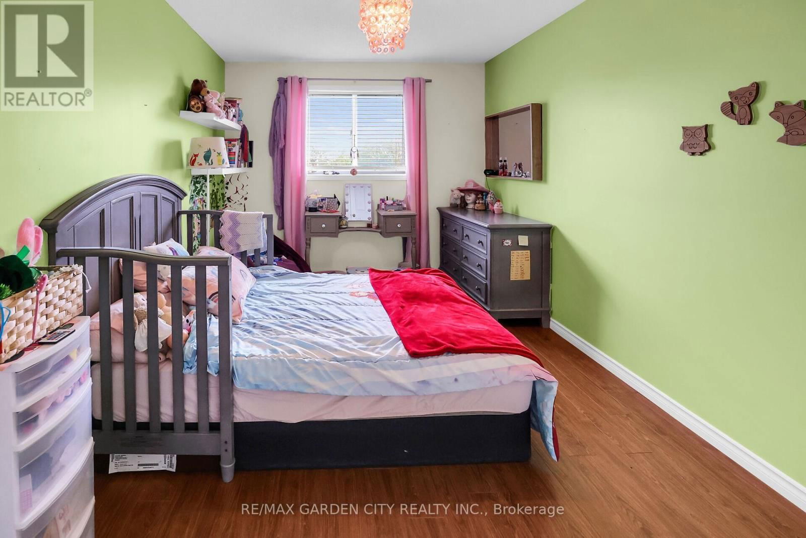 48 MAGNOLIA CRESCENT Image 15