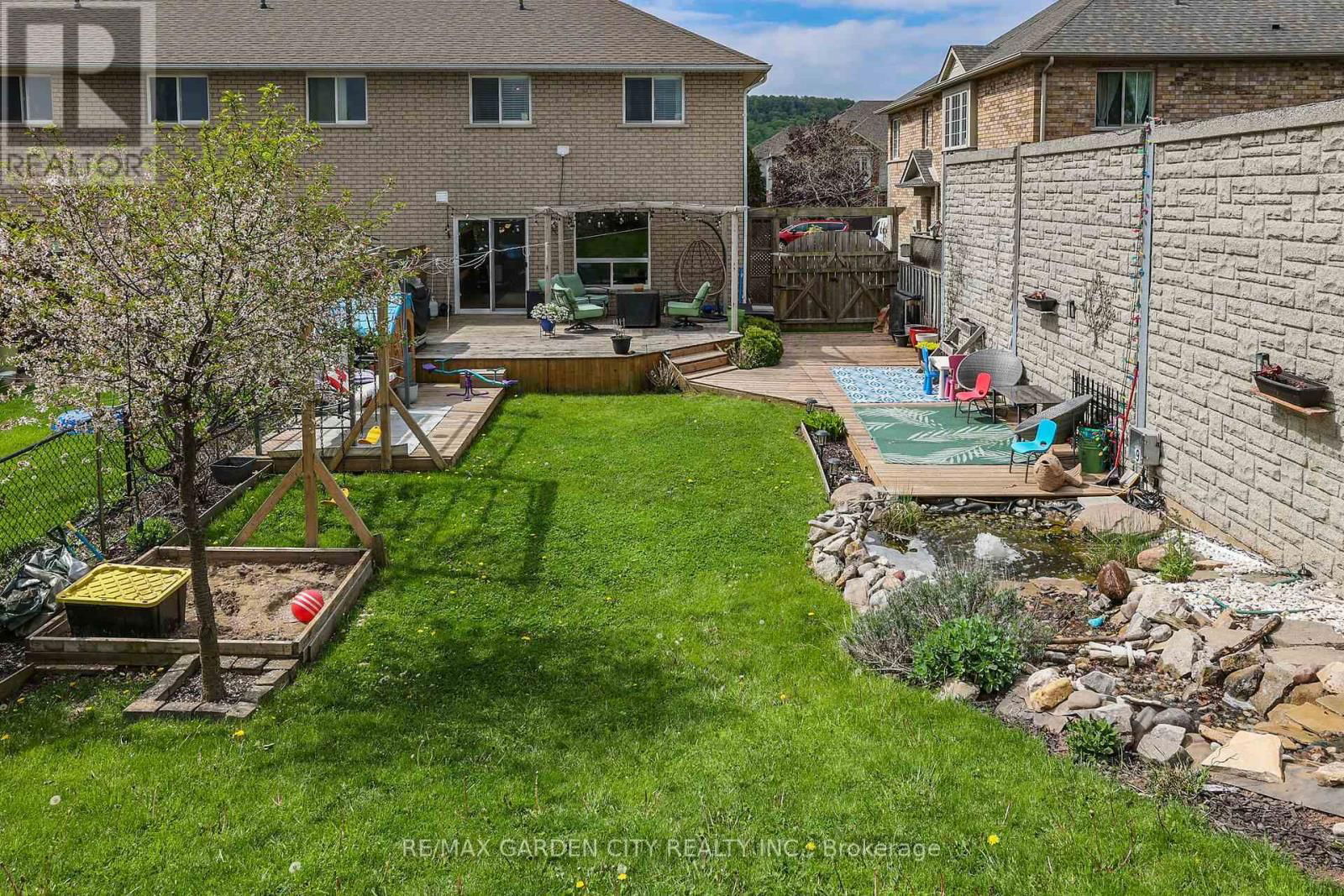48 MAGNOLIA CRESCENT Image 25