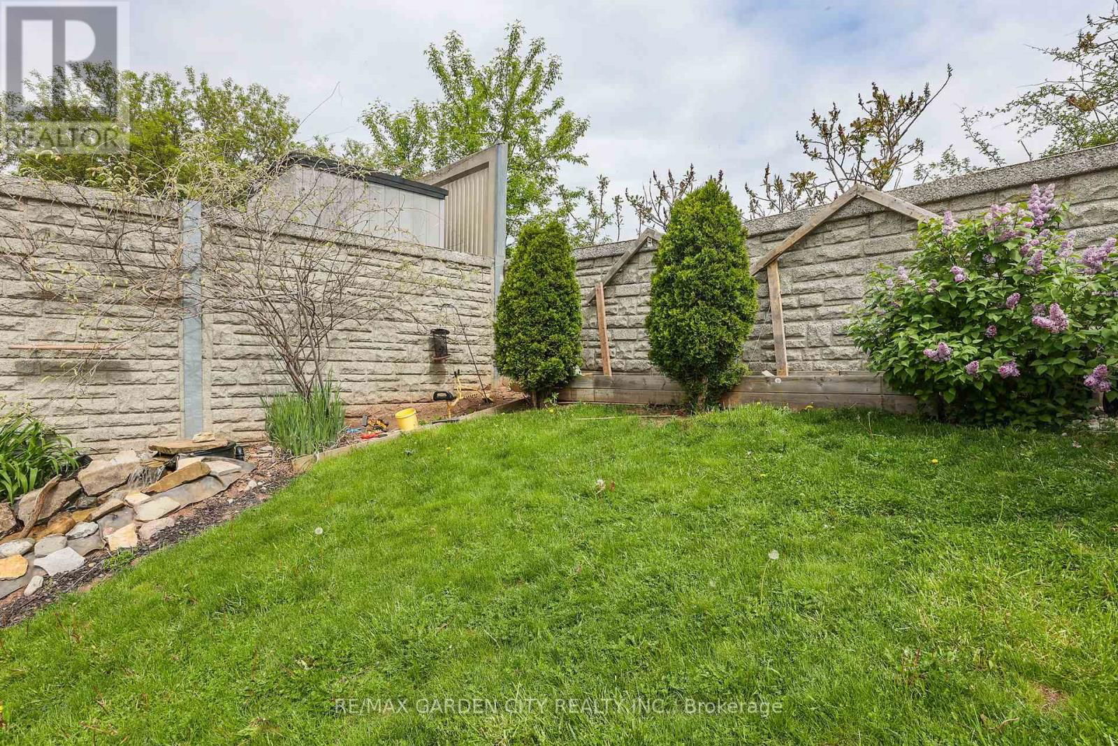 48 MAGNOLIA CRESCENT Image 28