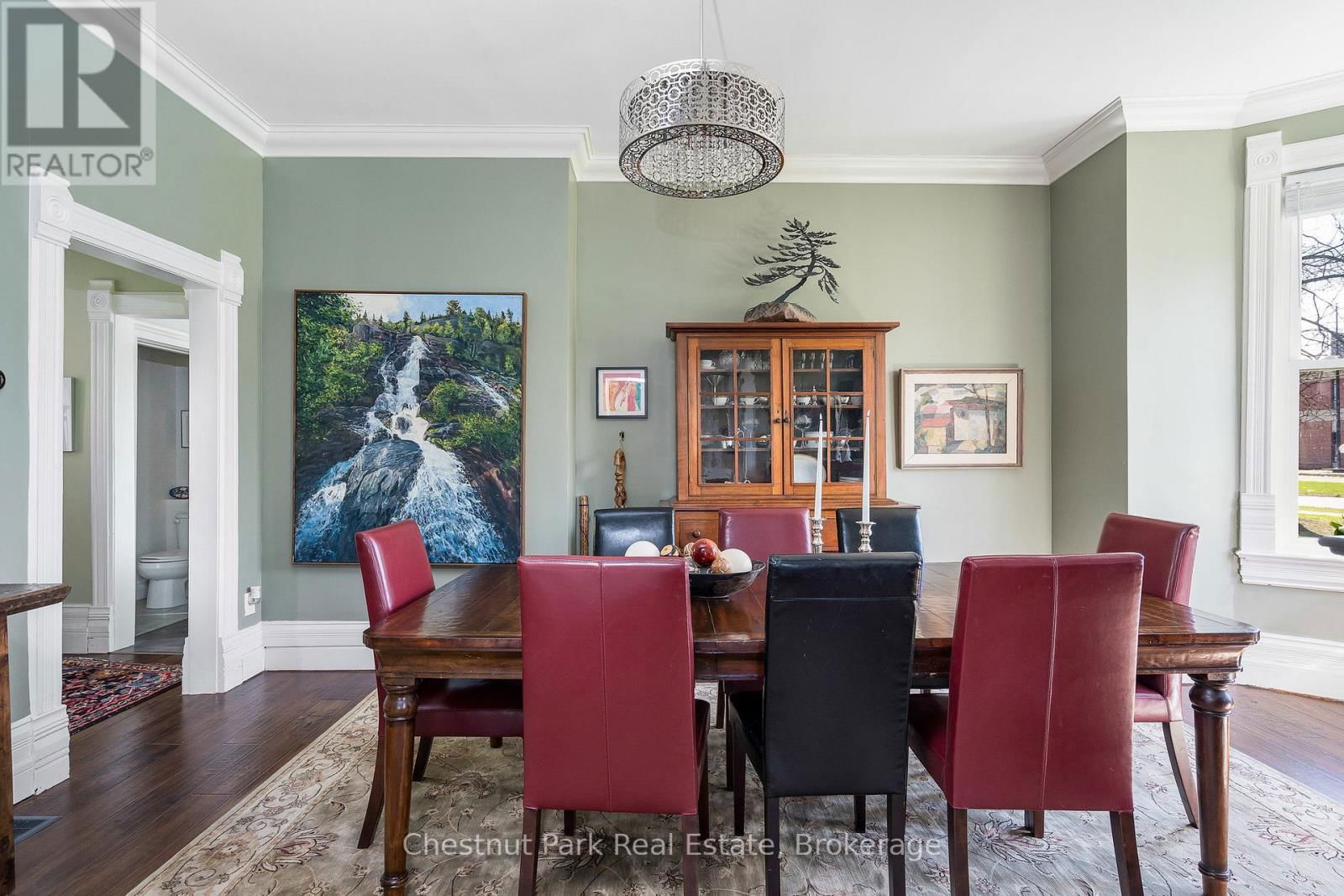 247 ST VINCENT STREET Image 12