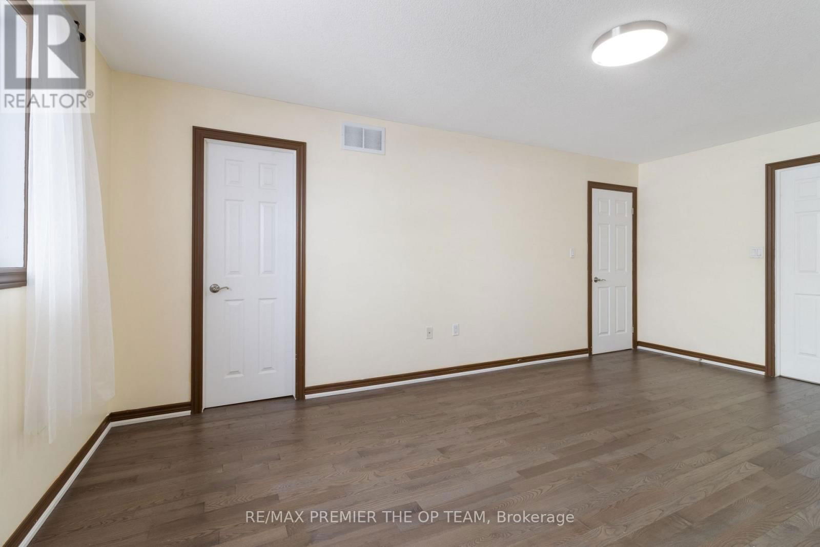 147 PELECH CRESCENT NORTH Image 36