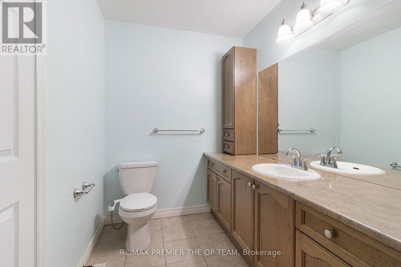 147 PELECH CRESCENT NORTH Image 38