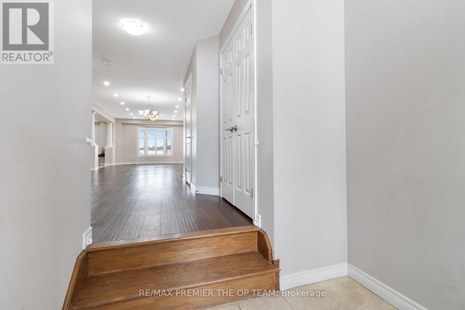 147 PELECH CRESCENT NORTH Image 6