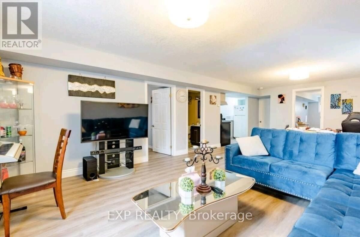 1742 MARCONI BOULEVARD Image 22