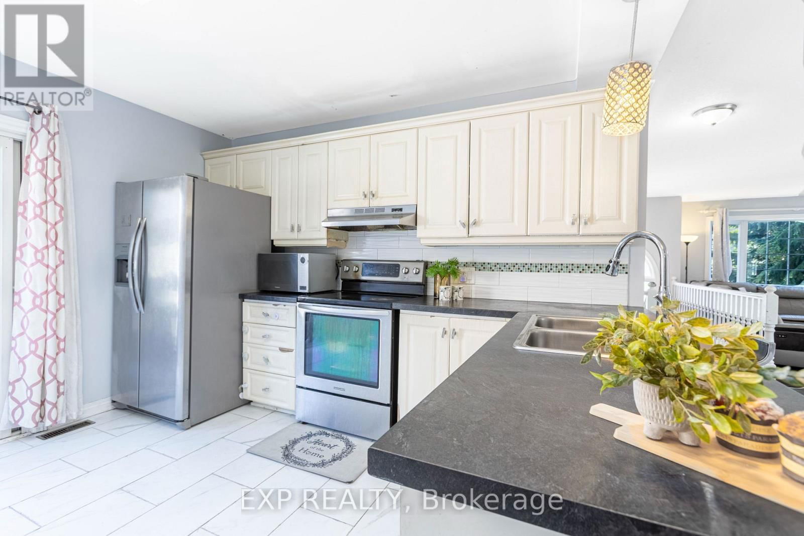 1742 MARCONI BOULEVARD Image 9