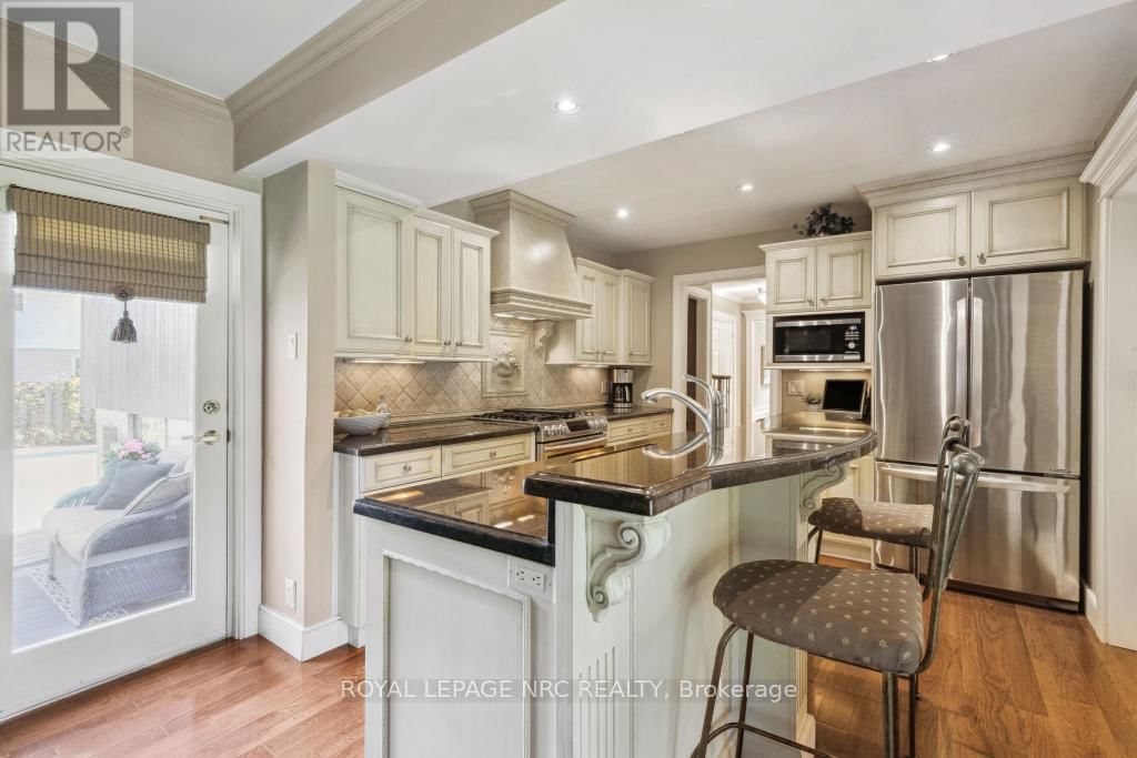 24 RICHELIEU DRIVE Image 14