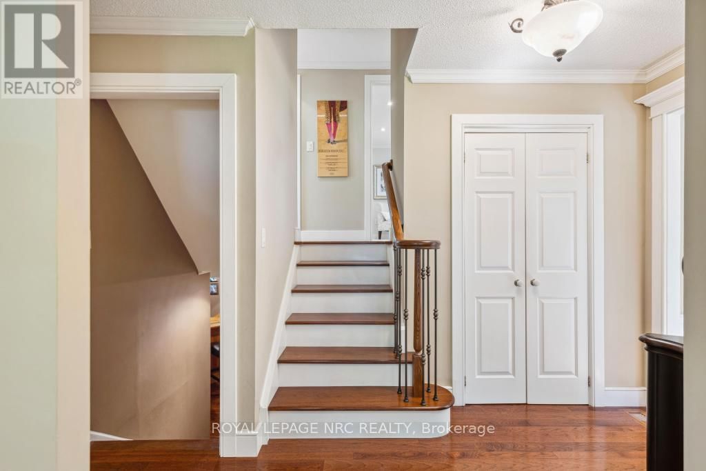 24 RICHELIEU DRIVE Image 15